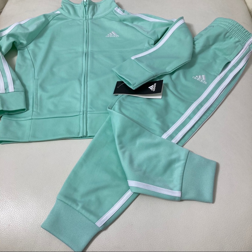Adidas girl cute light green active pants set 2307 - Picture 2 of 5